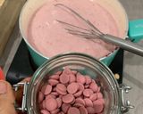 Foto langkah ke 4 dari resep Pudding susu kacang mete dengan Oreo strawberry.