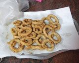 Foto del paso 3 de la receta Calamares fritos con papas arrugás y mojo de pimiento