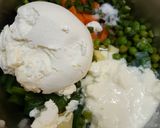 A picture of step 3 of Veg russian salad.
