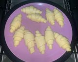 Foto langkah ke 1 dari resep Simple Croffle ala DapurMama3KIA.
