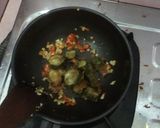 Foto langkah ke 4 dari resep Oyong Goreng Cabe Bawang.