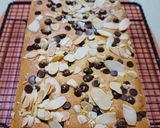 Foto langkah ke 9 dari resep Bolu Pisang Putih Telur.