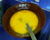 Foto langkah ke 2 dari resep Telur Dadar Pakcoy.