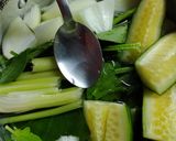 Foto del paso 2 de la receta: Sopa verde!! De espinaca y pepino, sí, pepino 🥒🥬