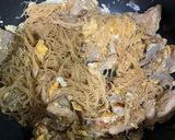 รูปขั้นตอนการทำที่ 2 ของ ผัดซีอิ๊วหมู