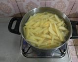 Foto langkah ke 2 dari resep Kentang goreng crispy.