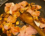 A picture of step 3 of Chicken and mushroom baked rice.