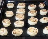 A picture of step 6 of Cinnamon honey rolls.