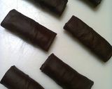 Foto langkah ke 5 dari resep Dadar Gulung Coklat Isi Pisang Coklat.