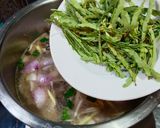 รูปขั้นตอนการทำที่ 3 ของ ต้มปลานิลใส่ใบมะขาม
