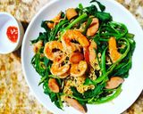 Hình bước làm 3 của món Mì xào tôm, rau muống