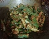 A picture of step 3 of Spicy bhindi masala.