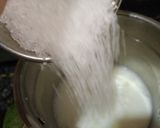 A picture of step 2 of Mango shake.