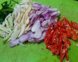 Foto langkah ke 1 dari resep Jambal Asap Tumis Kemangi.
