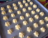 Foto langkah ke 5 dari resep Semprit Putih Telur Blueband Cake and Cookies.