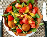 Foto del paso 6 de la receta: Falafel de lentejas con ensalada mixta y salsa de mango