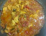 A picture of step 2 of Prawns masala.