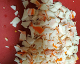 Foto del paso 5 de la receta: Ensalada de surimi y camarones