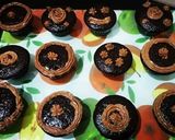 A picture of step 9 of Chocolate cupcakes😍.