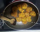A picture of step 5 of Ghav bajra na muthia.