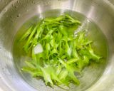 Hình bước làm 2 của món Gỏi Đậu Rồng