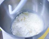 Foto langkah ke 1 dari resep Roti sosis keju ala bakery korea. Bahan roti cuma 3 macam.