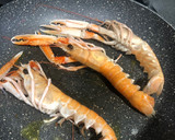 Foto del paso 2 de la receta: Cigalas a la plancha