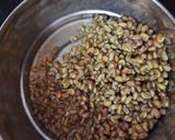 A picture of step 1 of Papad methi nu shake.