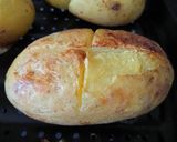 A picture of step 6 of Jacket Potatoes.