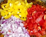 صورة لخطوة 2 من وصفة مكرونة بالتونة والخضار😋
