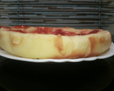 Foto del paso 4 de la receta: Tarta de queso con mermelada de fresa