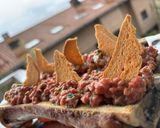 Foto del paso 4 de la receta: Steak tartar sobre tuétano