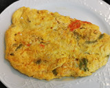 Foto del paso 5 de la receta: Tortilla de Espárragos verdes con Bacalao y Pimientos asados