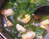 Foto langkah ke 3 dari resep Bening Katuk Jagung Manis.