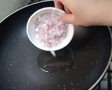A picture of step 1 of Three Color Hot Salad.