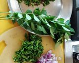A picture of step 1 of Maharashtrian upma.
