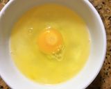 Hình bước làm 2 của món Trứng Tráng Với Bí Ngòi, Hành Tây