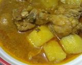 A picture of step 2 of Chicken Aaloo.