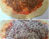 Foto langkah ke 6 dari resep Pizza Roll Yum!.