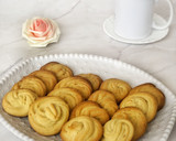 A picture of step 6 of Butter cookies.