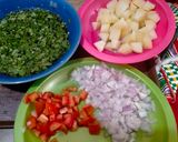 A picture of step 1 of Khati Meethi Chana Chaat.