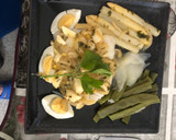 Foto del paso 4 de la receta: Bacalao en salsa de cebolla y espárragos
