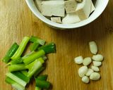 百頁豆腐炒小黃瓜的食譜步驟1照片