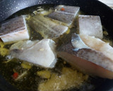 Foto del paso 4 de la receta: Espaguetis con bacalao al pil pil
