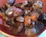 Une image de l'étape 1 de Compote de prunes et pêches jaunes à la pistache.