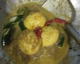 Foto langkah ke 3 dari resep Telur Bumbu Kunyit Terasi.