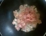 Foto del paso 2 de la receta: Fideos de arroz salteado con pollo y verduras