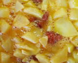 Foto del paso 6 de la receta: Tortilla de patata con chorizo fácil