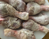 Foto del paso 2 de la receta: Muslos de pollo en salsa con cerveza 🍺