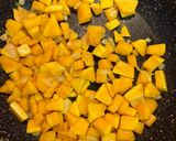 Foto del paso 1 de la receta: Rigatoni con salsa boloñesa de calabaza